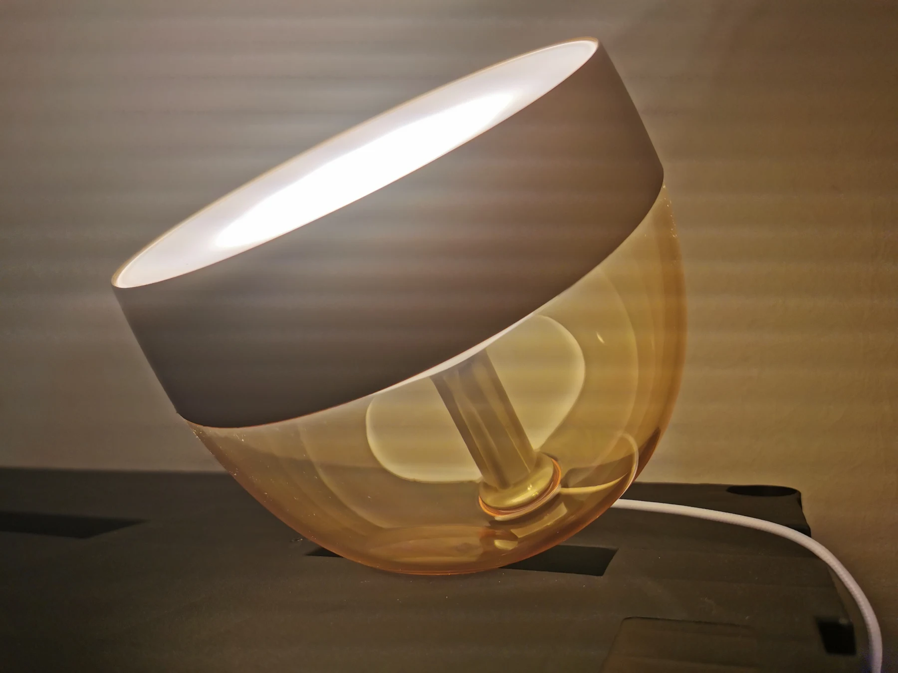 Philips Hue (gold) with white light 2021